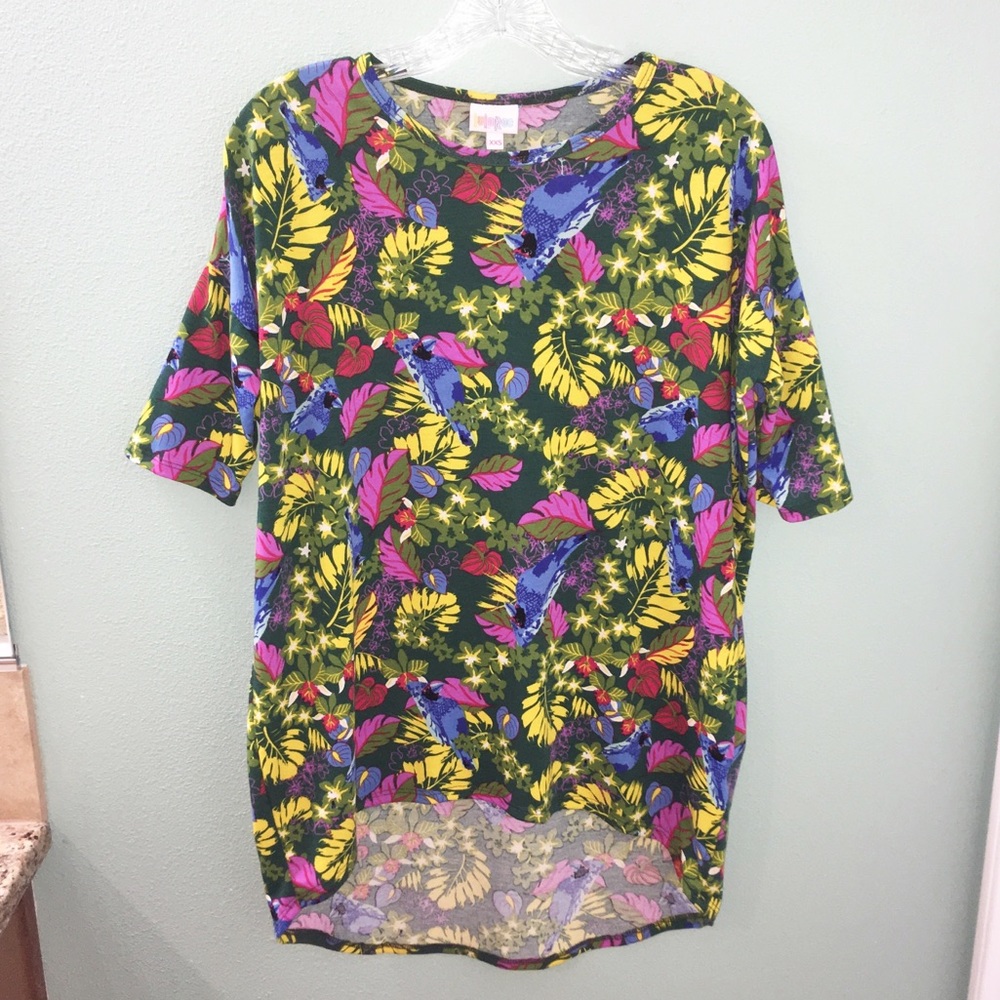 ⭐️3 for $15⭐️ LuLaRoe Tropical Blue Jay Tunic Top - Picture 1 of 5